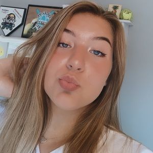 Meet your Posher, Avery